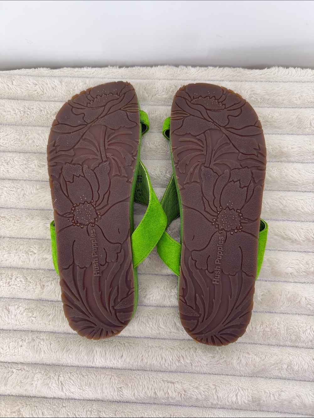 Hush Puppies Green Suede Thong Sandals size 9.5M - Picture 10 of 10